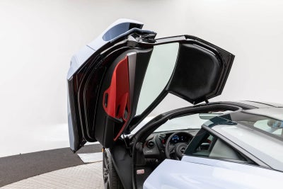 2026 McLaren 750S Base