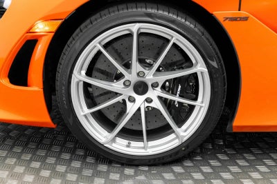 2025 McLaren 750S Spider