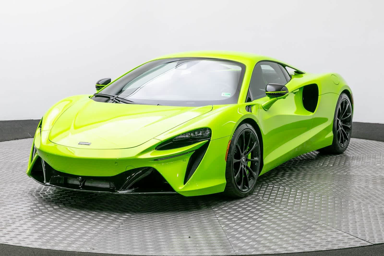 2026 McLaren Artura Base
