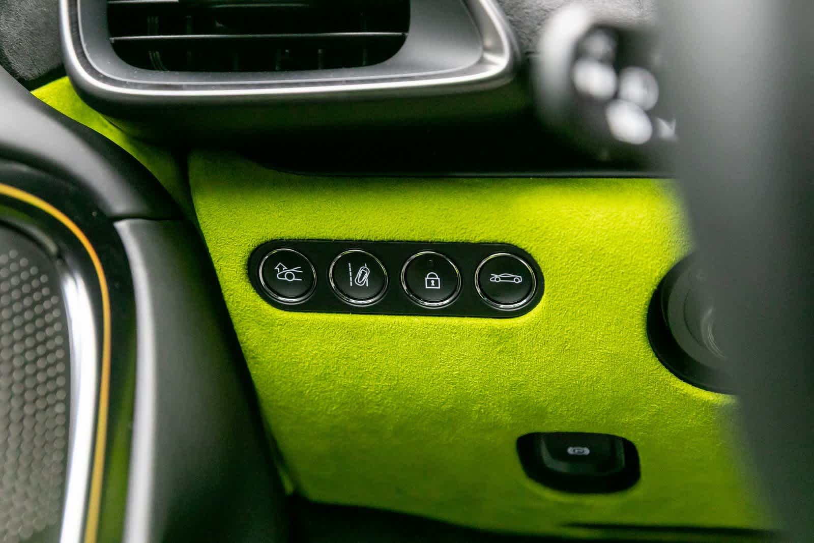 2026 McLaren Artura Base