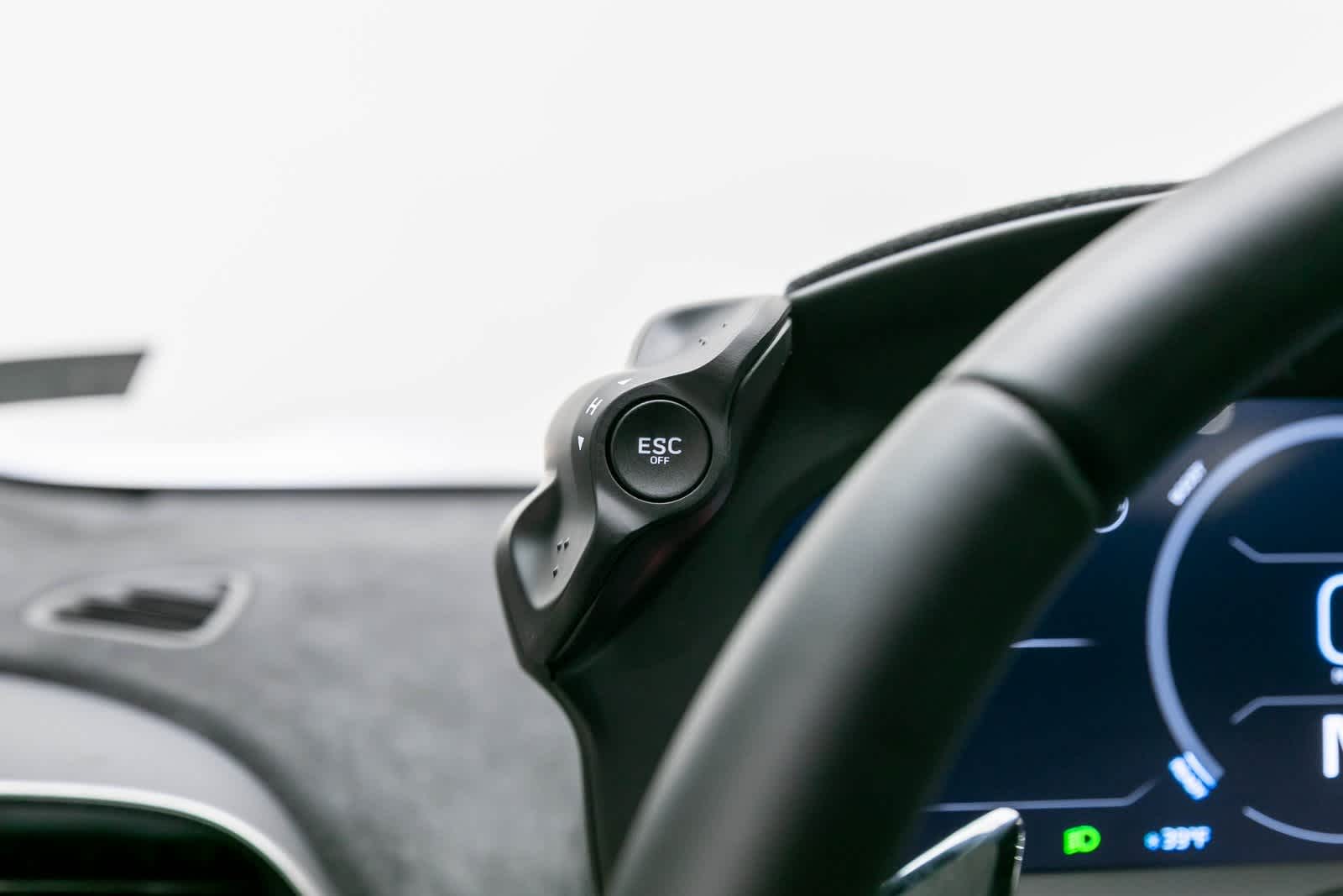 2026 McLaren Artura Base