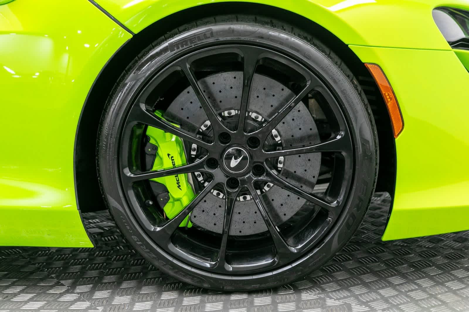 2026 McLaren Artura Base