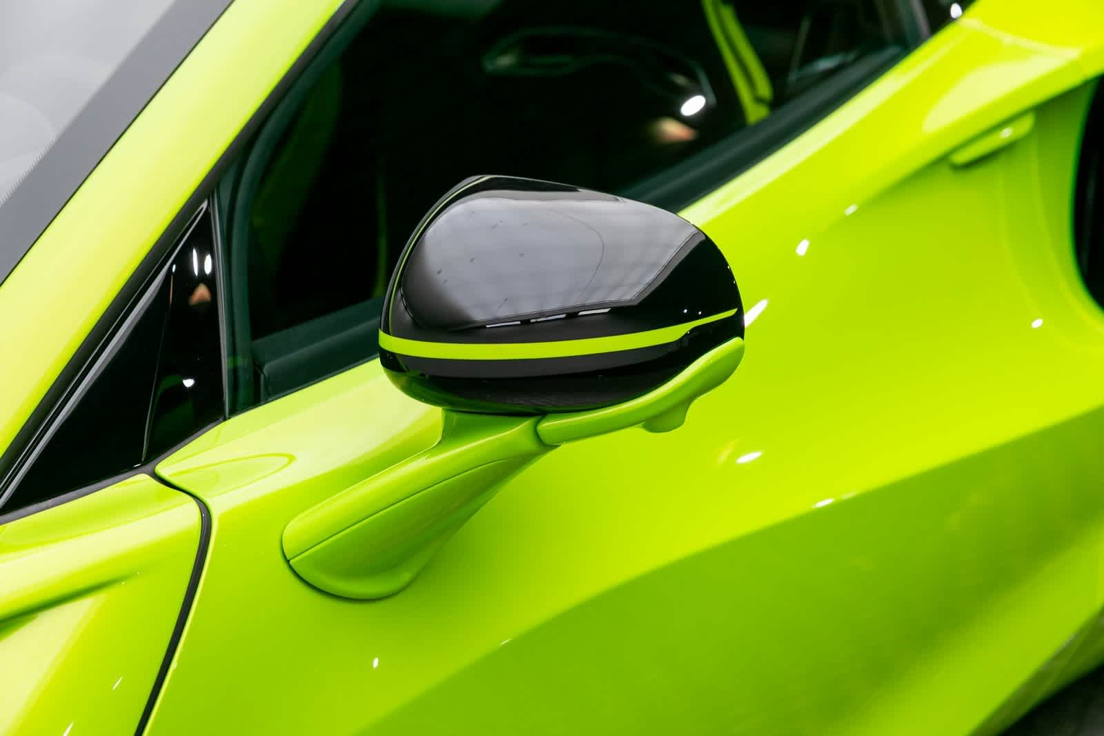 2026 McLaren Artura Base