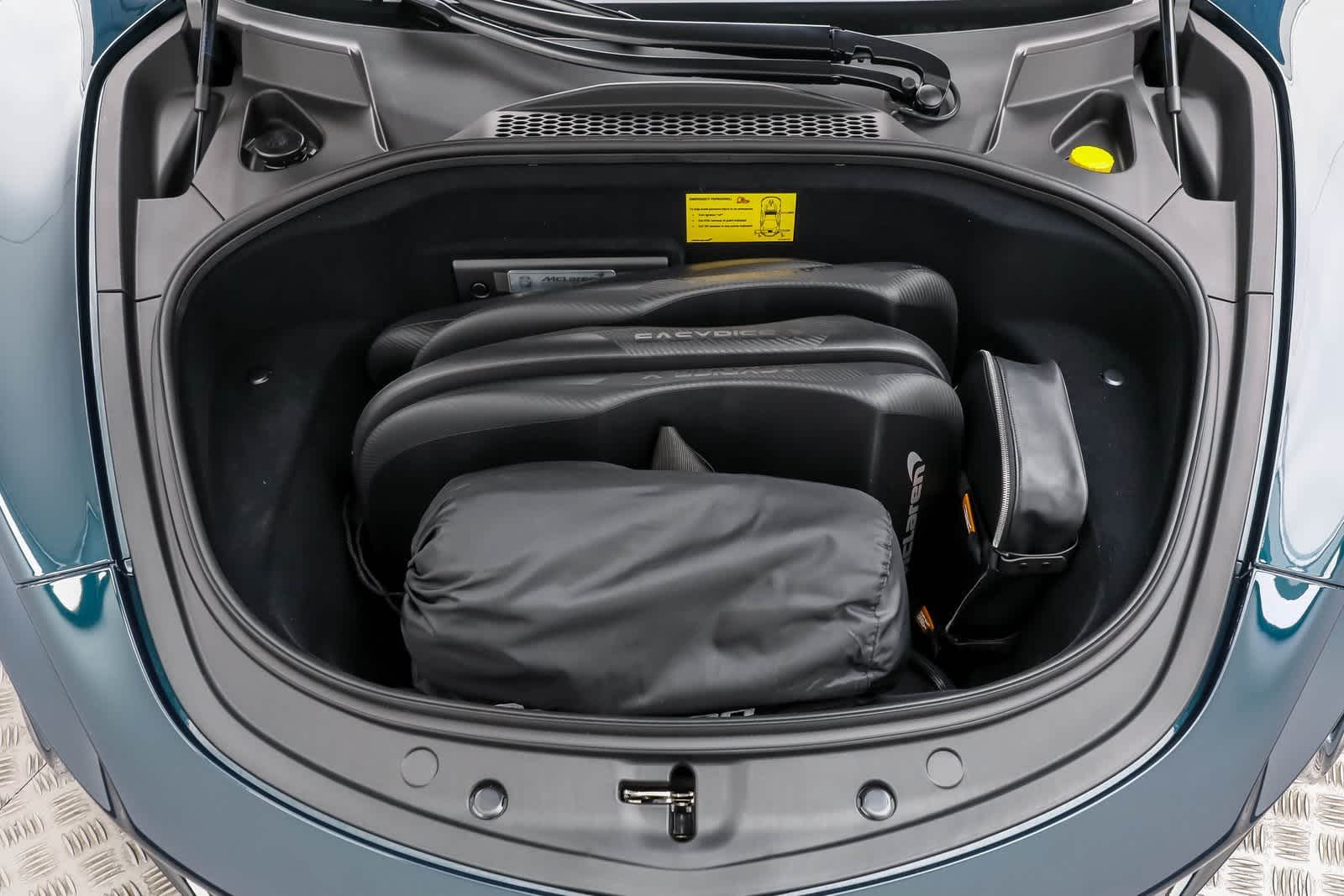 2026 McLaren Artura Base