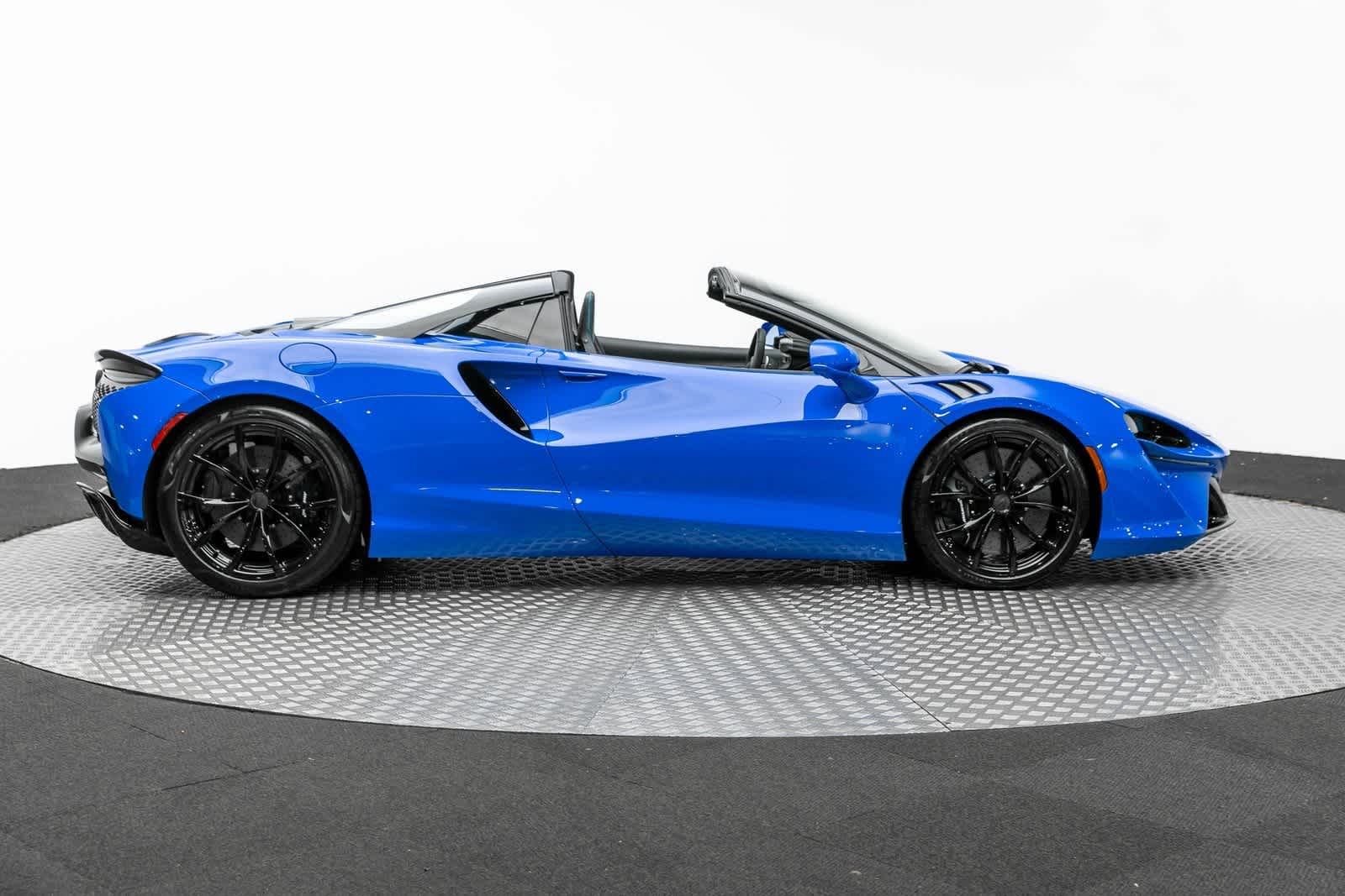 2025 McLaren Artura Spider