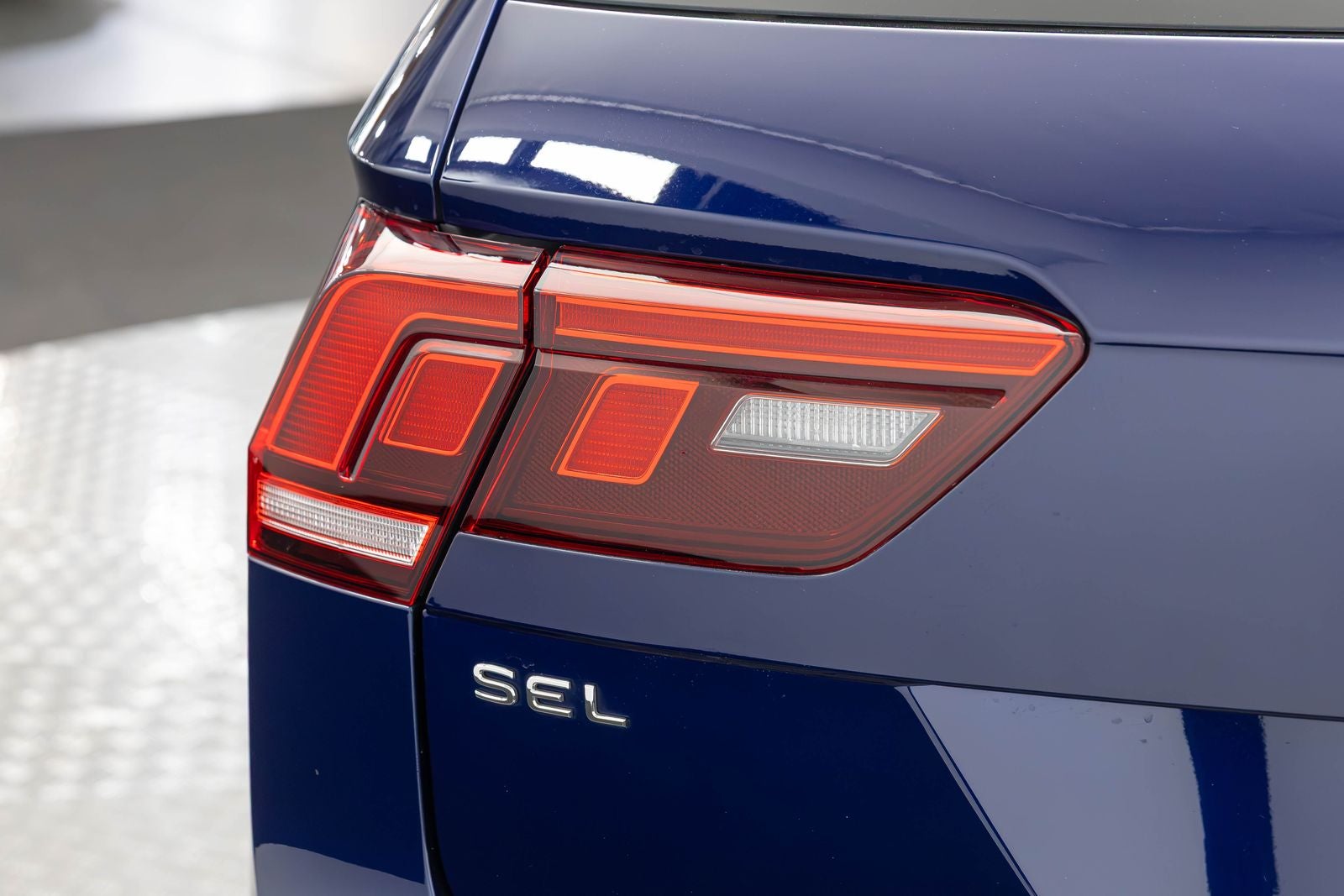 Volkswagen Tiguan SEL R-Line 2023