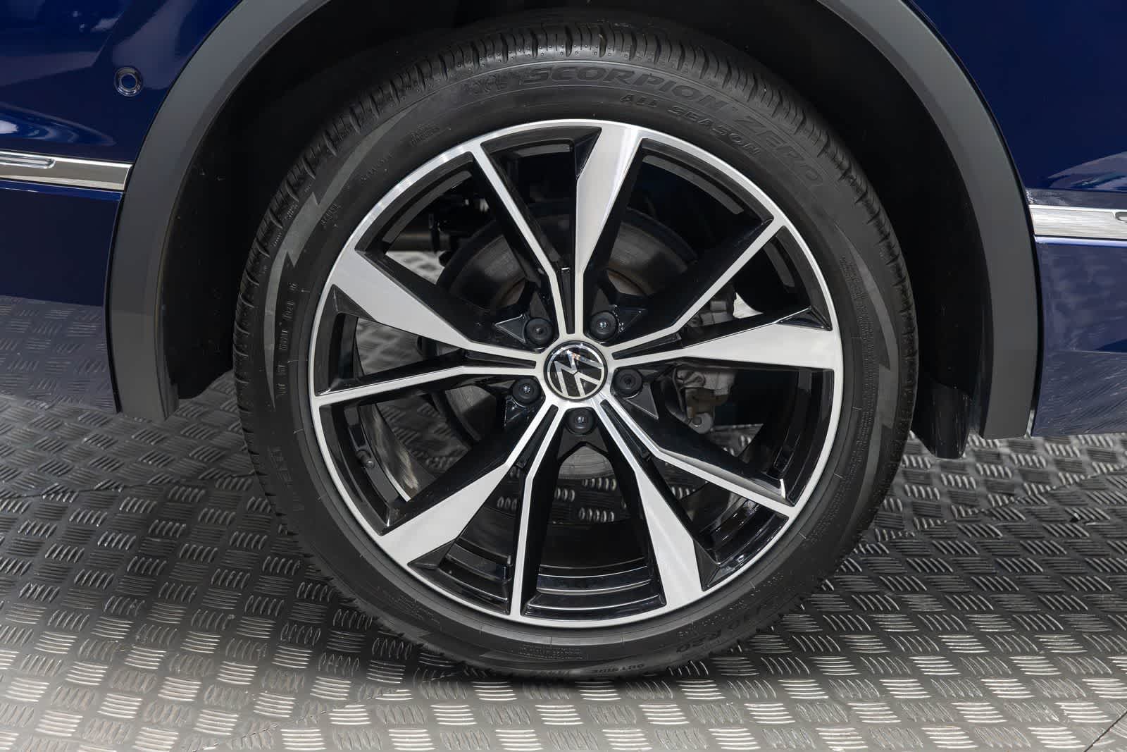 Volkswagen Tiguan SEL R-Line 2023