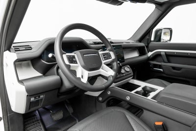 Land Rover Defender S 2025