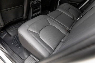 Land Rover Defender S 2025