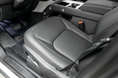 Land Rover Defender S 2025