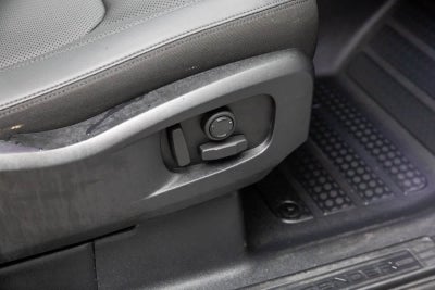 Land Rover Defender S 2025