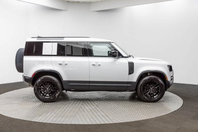 Land Rover Defender S 2025