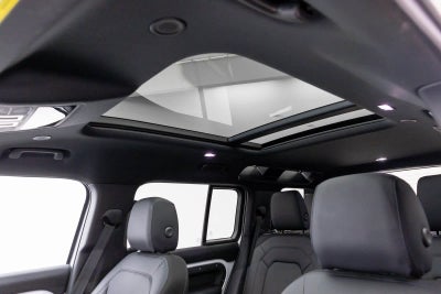 Land Rover Defender S 2025