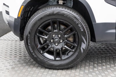 Land Rover Defender S 2025