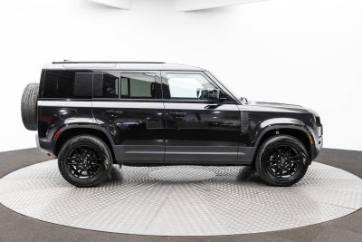 Land Rover Defender S 2025