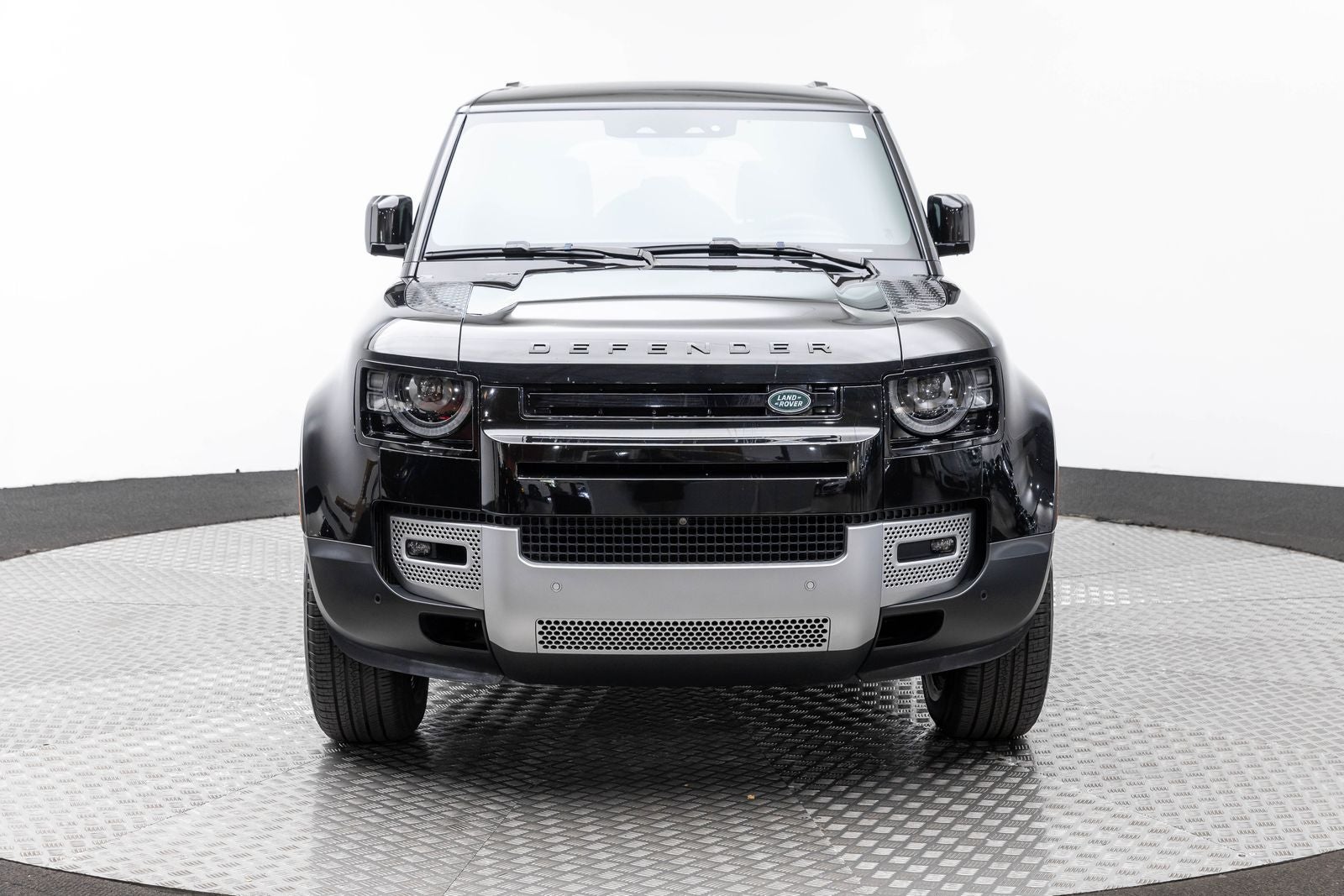 Land Rover Defender S 2025