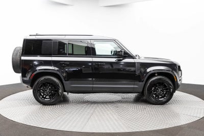 Land Rover Defender S 2025