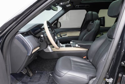 Land Rover Range Rover SV 2025