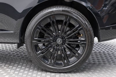 Land Rover Range Rover SV 2025
