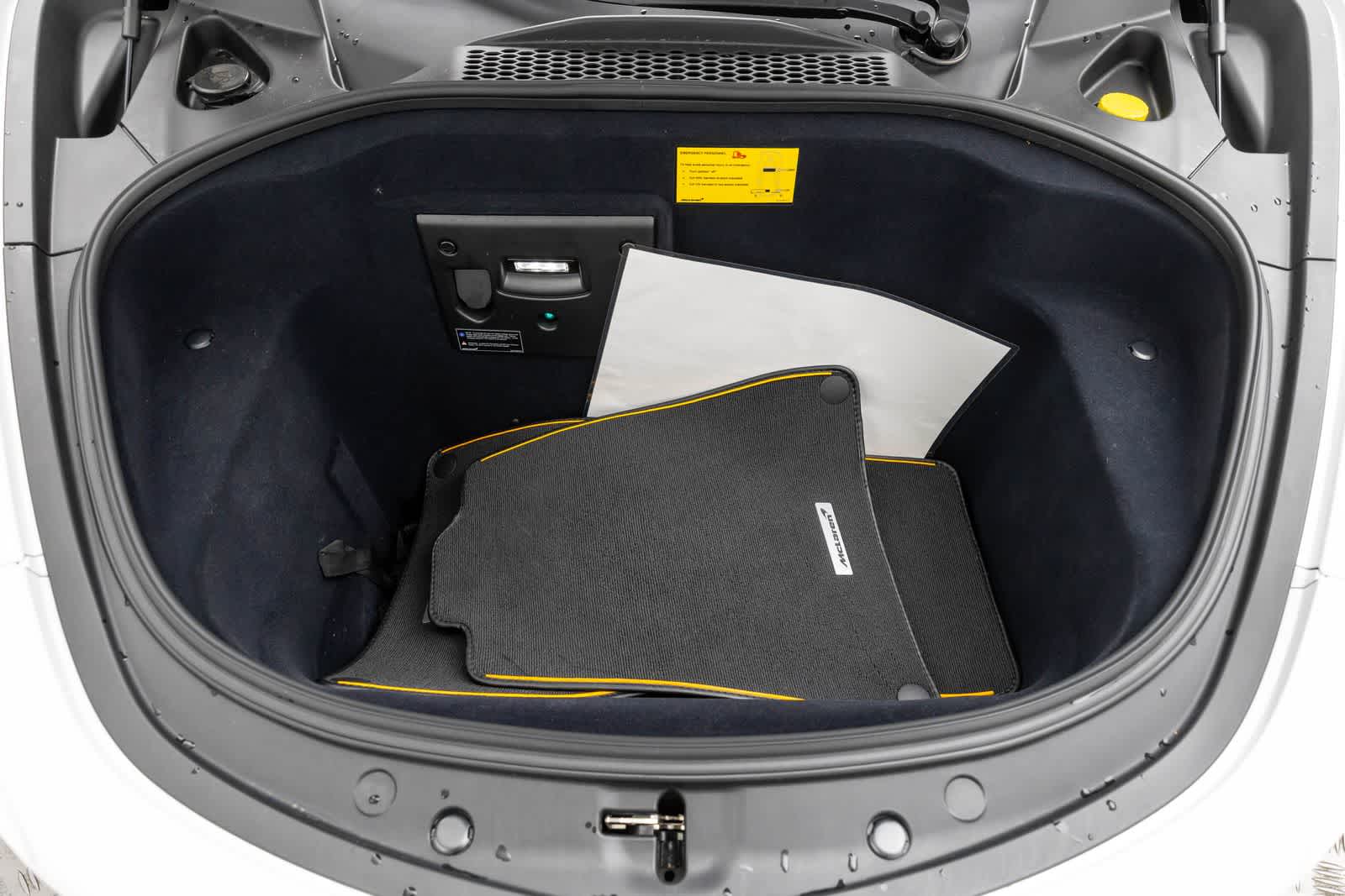 McLaren Artura Coupé 2023