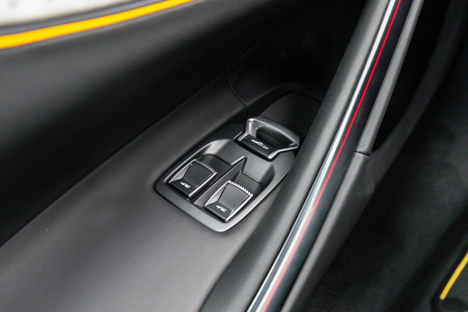 McLaren Artura Coupé 2023