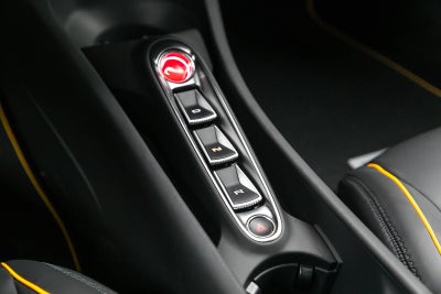 McLaren Artura Coupé 2023