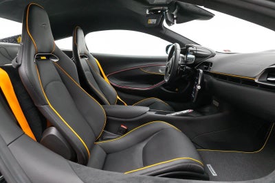 McLaren Artura Coupé 2023