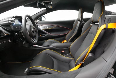 McLaren Artura Coupé 2023