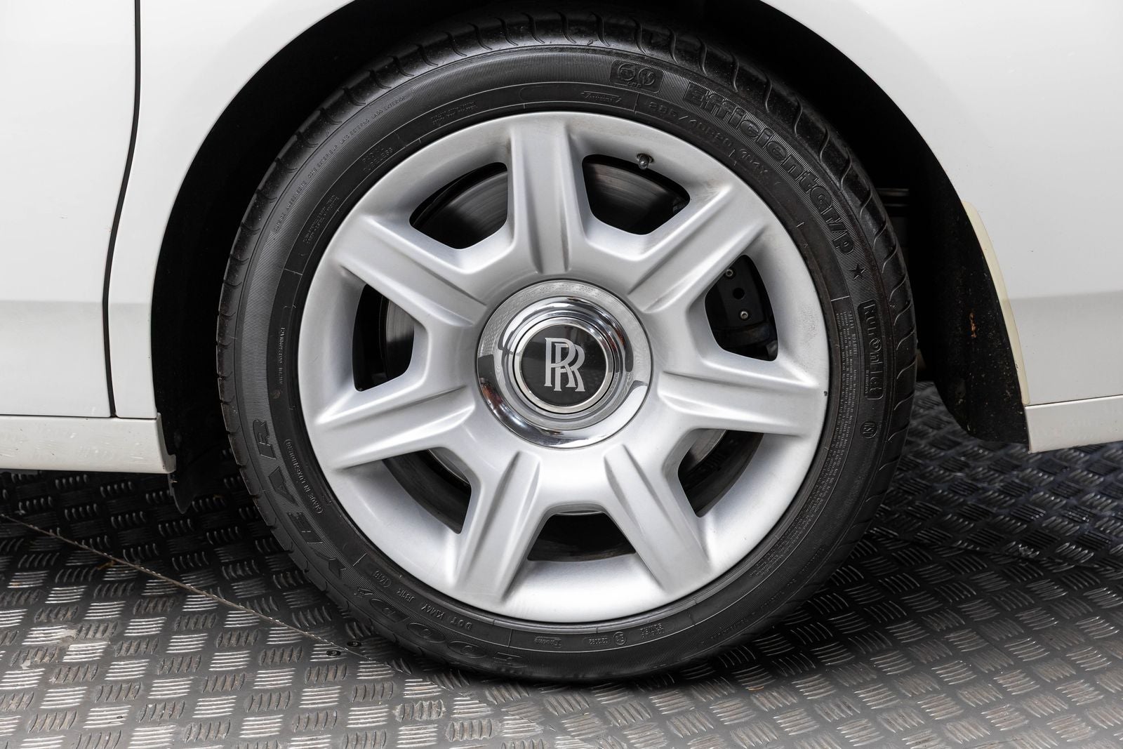 Rolls-Royce Ghost de 4 puertas de 2011