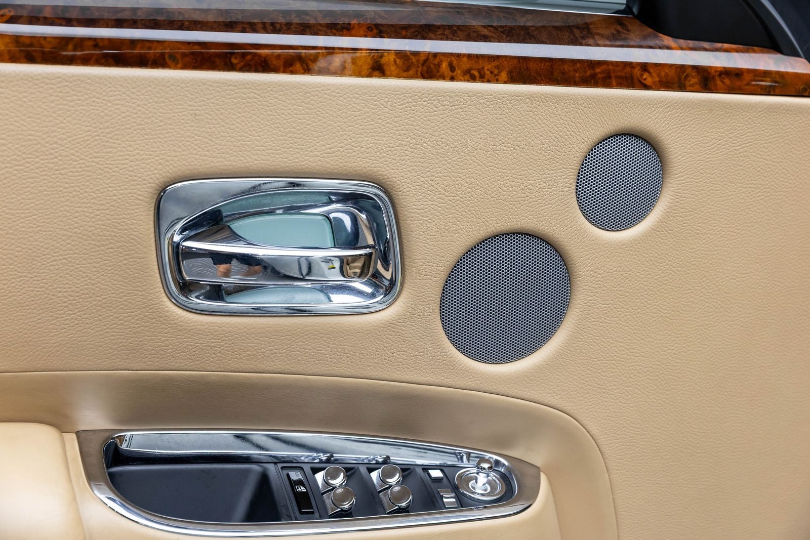 Rolls-Royce Ghost de 4 puertas de 2011