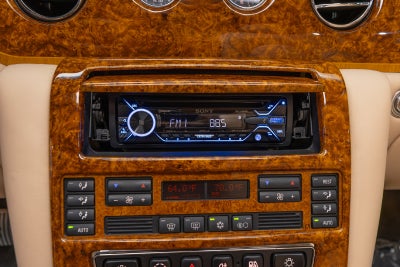 Rolls-Royce Silver Seraph de 4 puertas, berlina, del año 2002