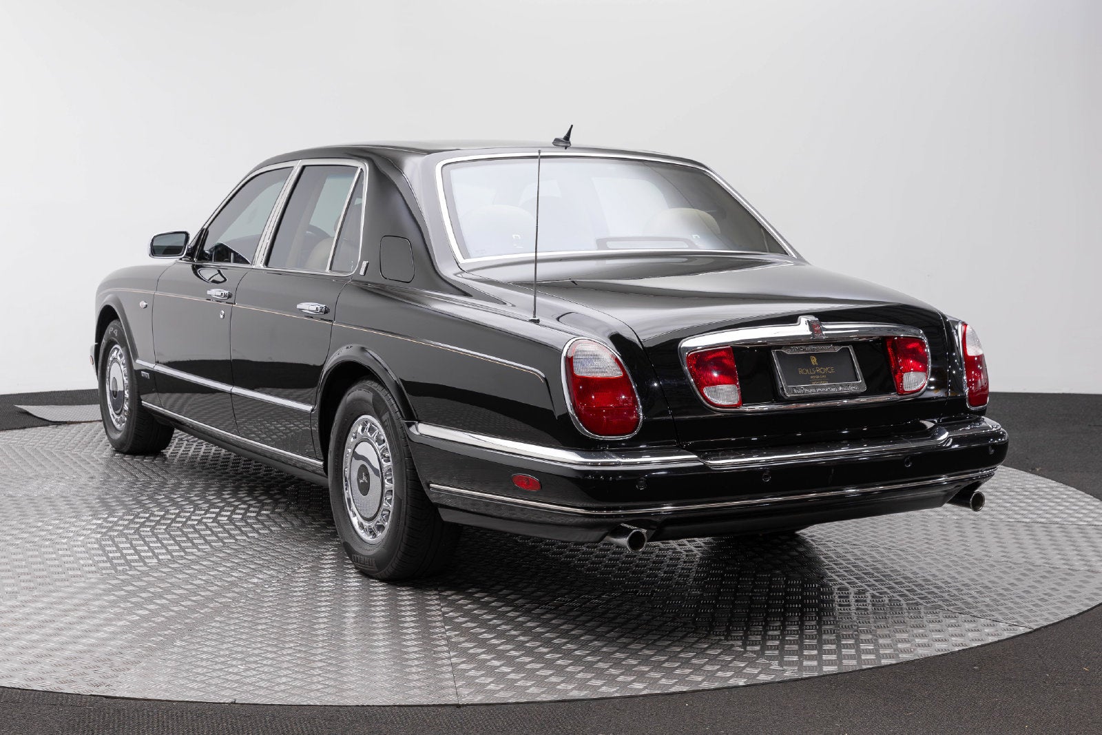 Rolls-Royce Silver Seraph de 4 puertas, berlina, del año 2002