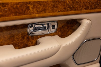 Rolls-Royce Silver Seraph de 4 puertas, berlina, del año 2002