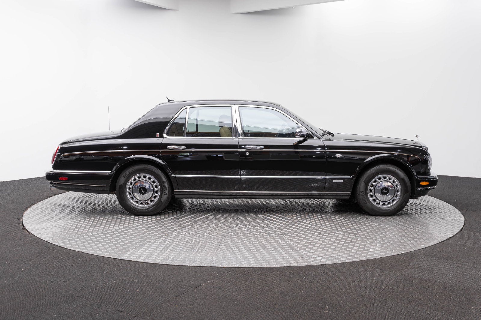 Rolls-Royce Silver Seraph de 4 puertas, berlina, del año 2002