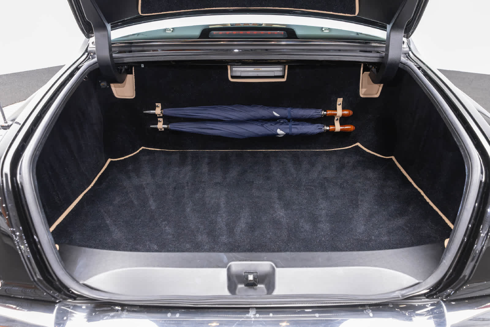 Rolls-Royce Silver Seraph de 4 puertas, berlina, del año 2002