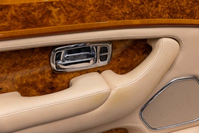 Rolls-Royce Silver Seraph de 4 puertas, berlina, del año 2002