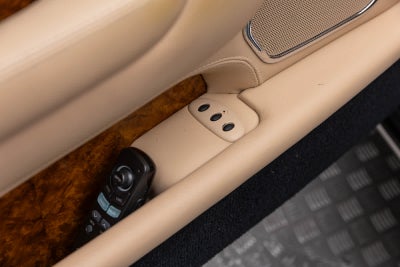 Rolls-Royce Silver Seraph de 4 puertas, berlina, del año 2002