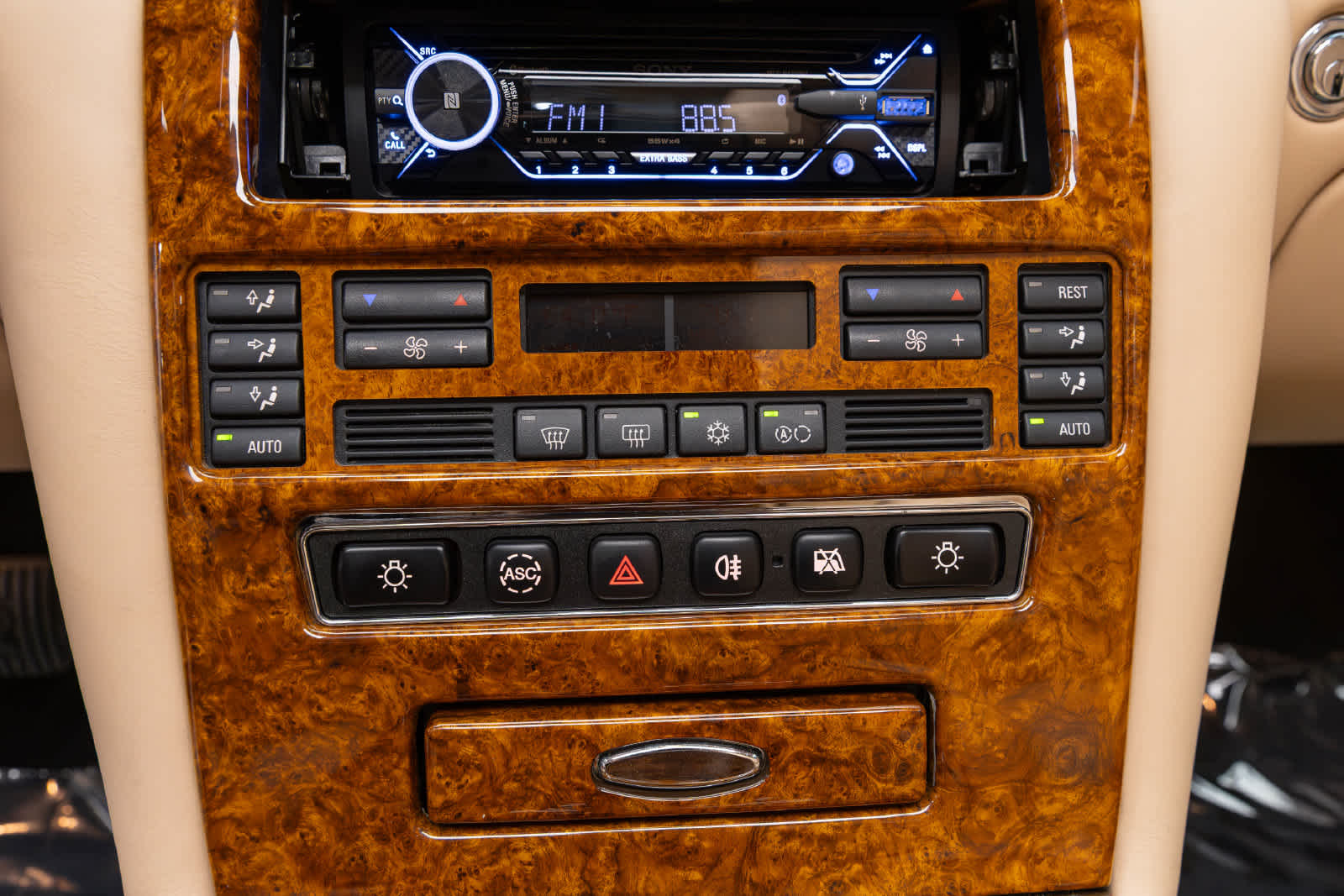 Rolls-Royce Silver Seraph de 4 puertas, berlina, del año 2002