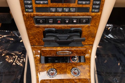 Rolls-Royce Silver Seraph de 4 puertas, berlina, del año 2002