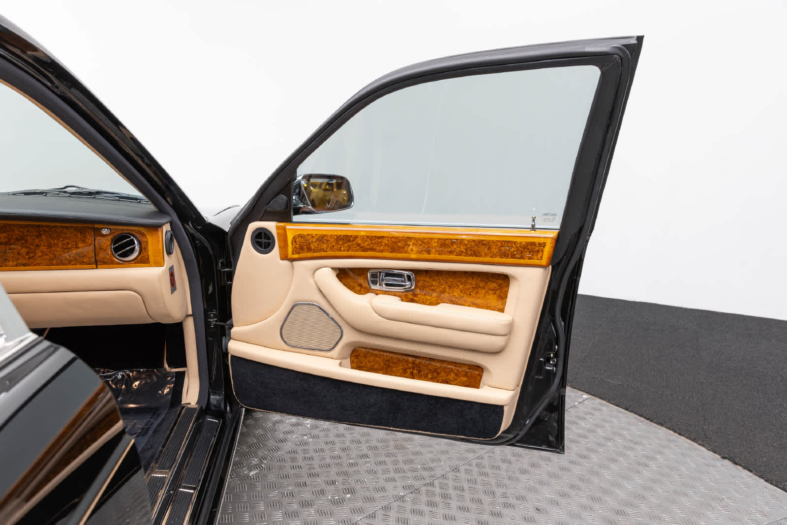 Rolls-Royce Silver Seraph de 4 puertas, berlina, del año 2002