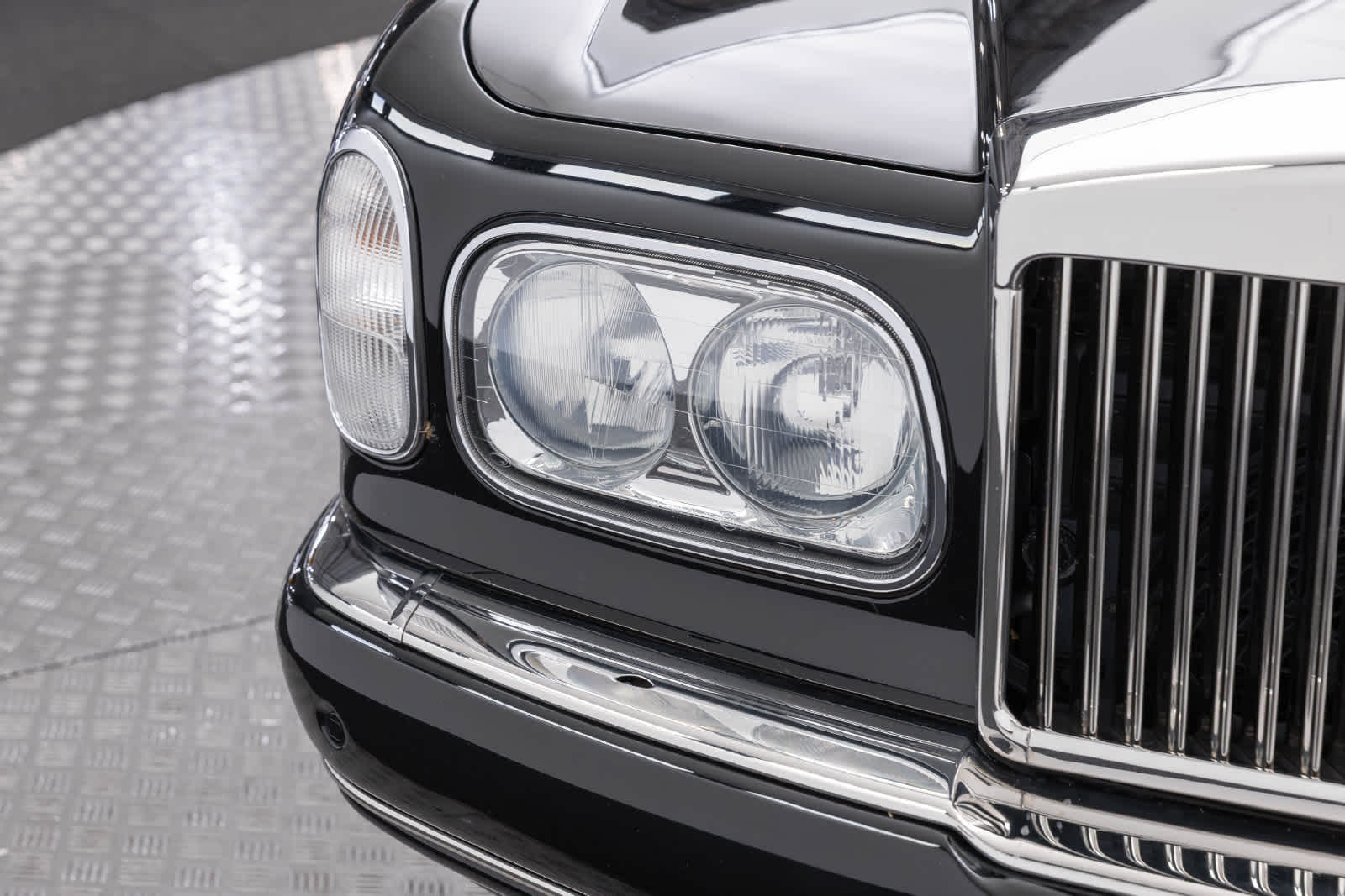 Rolls-Royce Silver Seraph de 4 puertas, berlina, del año 2002