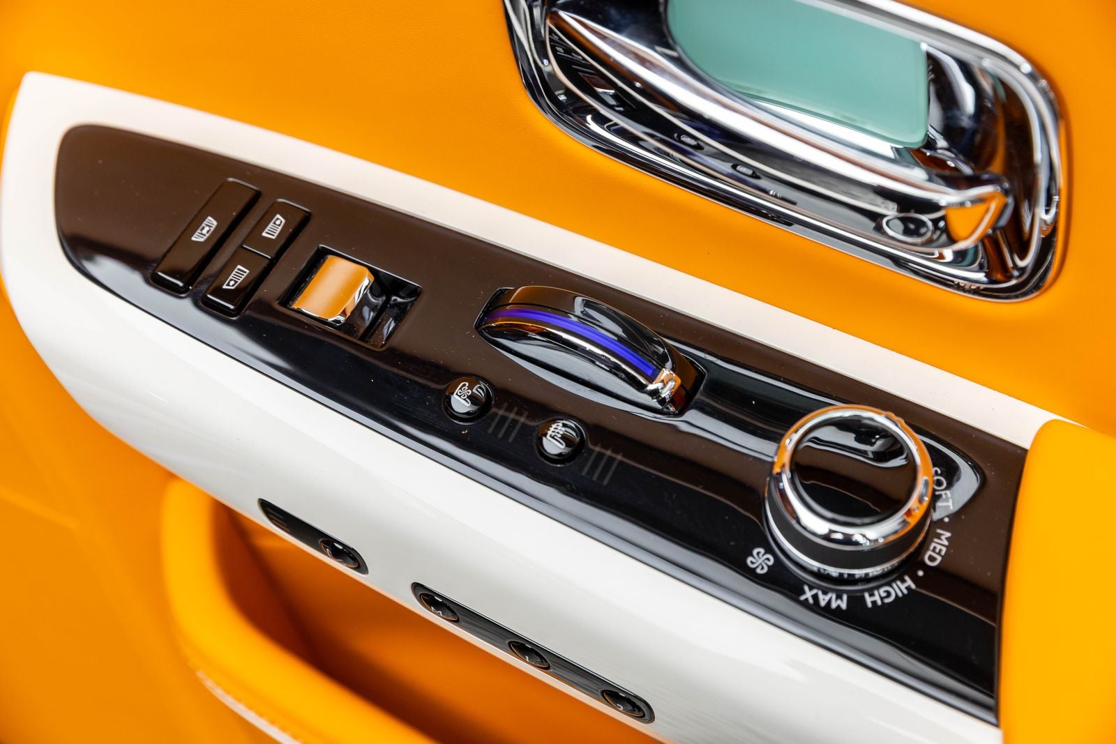 Rolls-Royce Phantom Sedán 2023