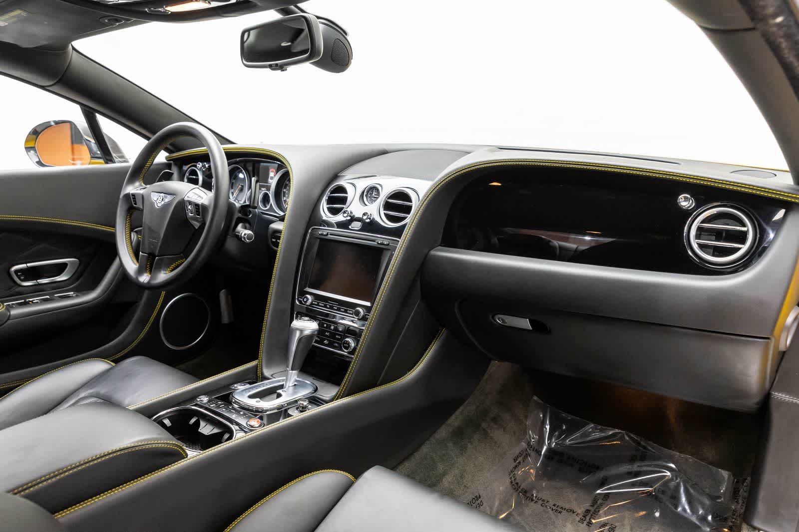 Bentley Continental GT V8 S de 2 puertas, versión cupé, 2014