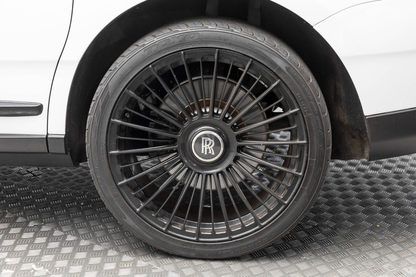 Rolls-Royce Cullinan SUV 2020