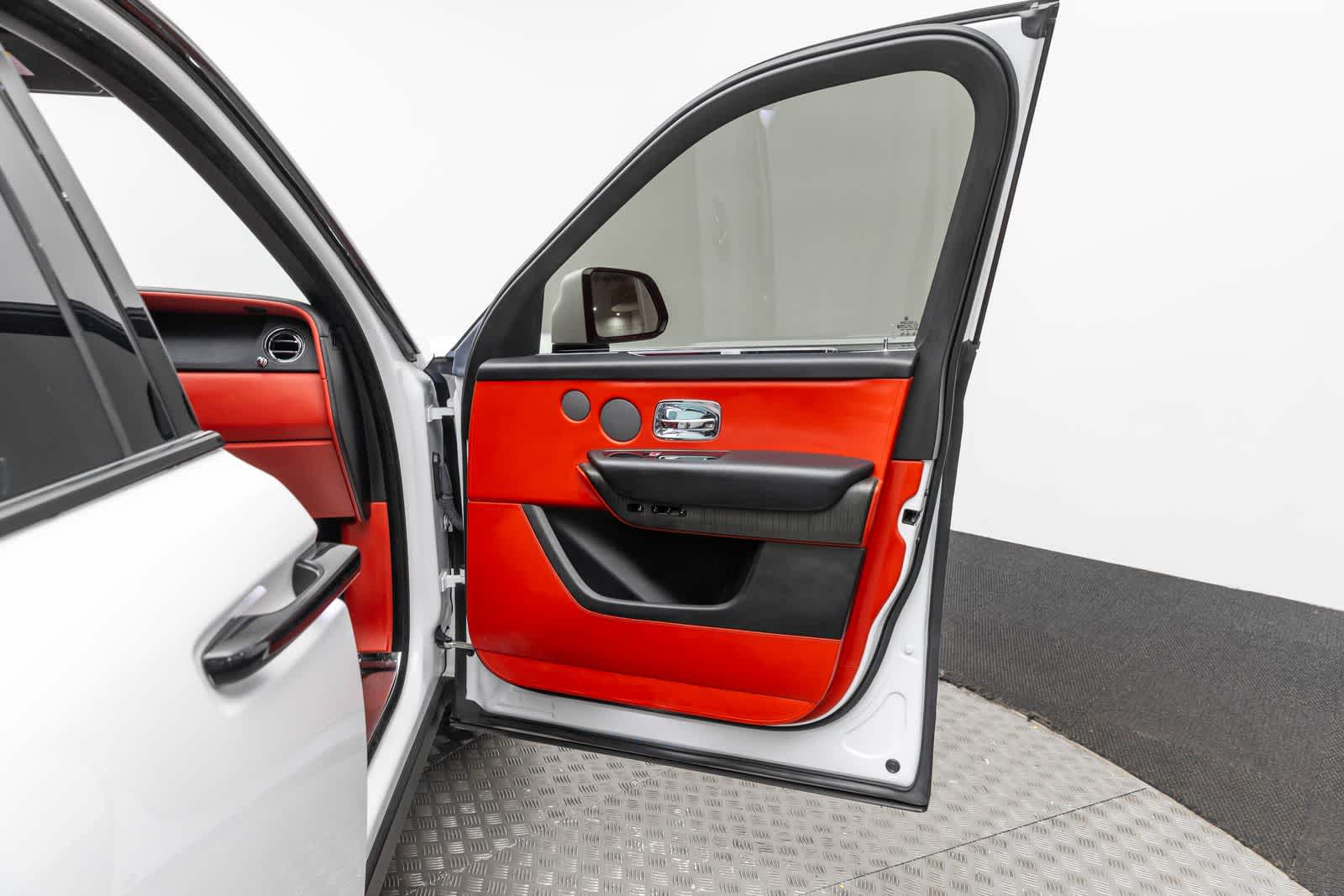 Rolls-Royce Cullinan SUV 2020
