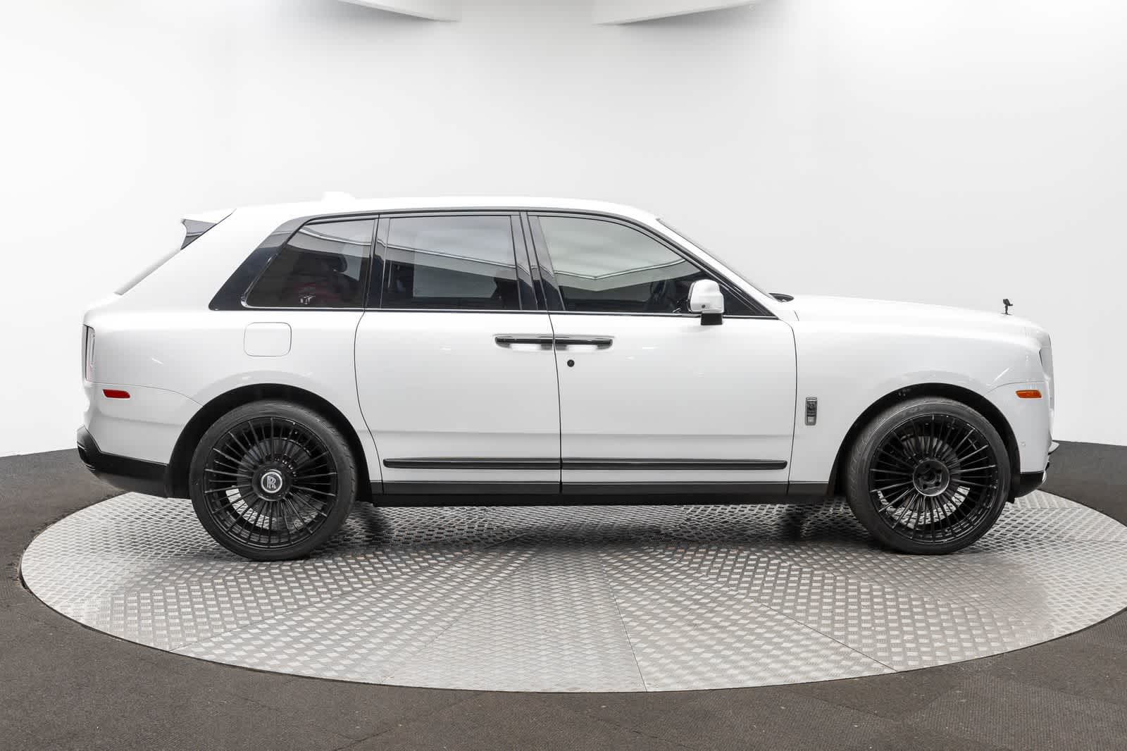 Rolls-Royce Cullinan SUV 2020