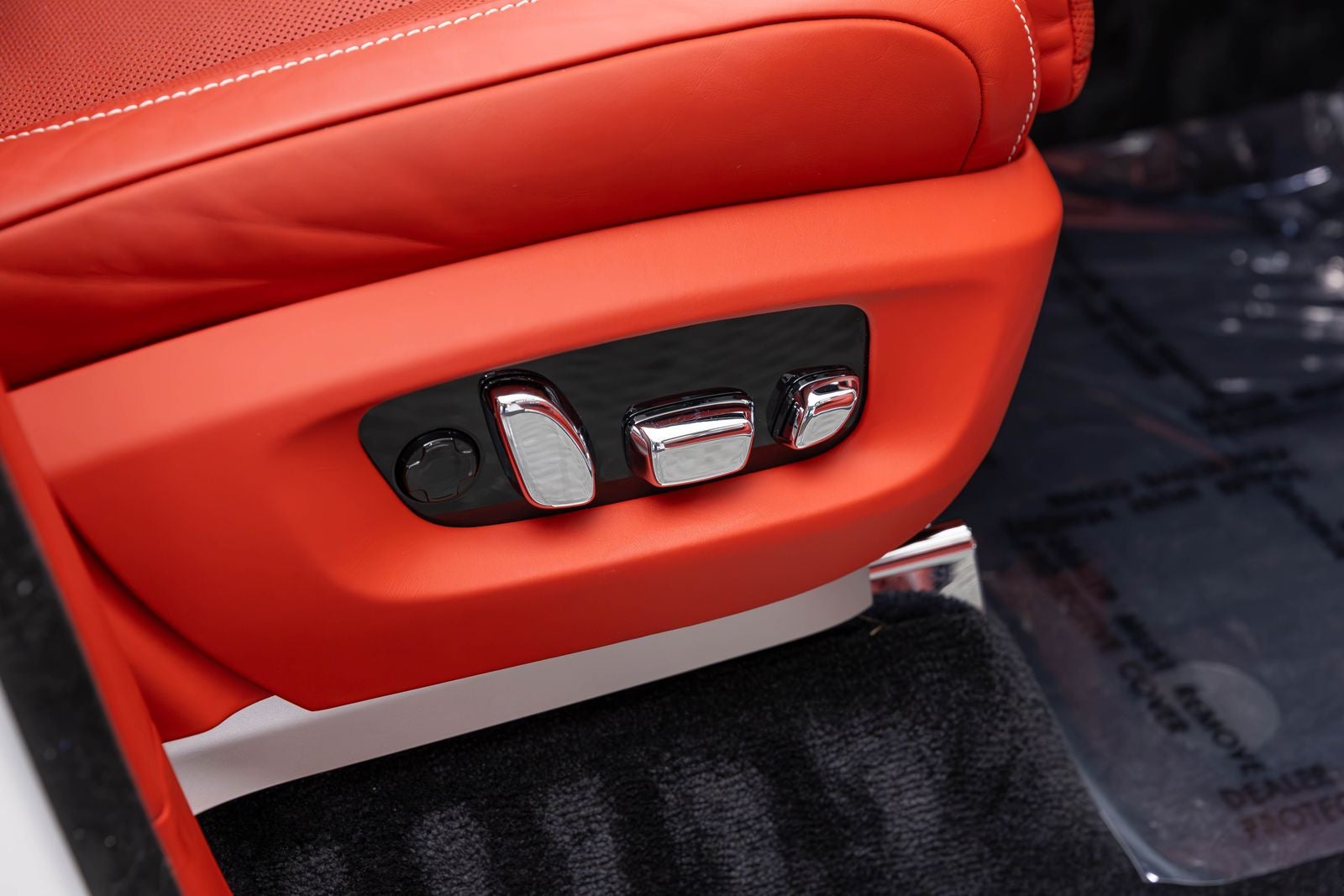 Rolls-Royce Cullinan SUV 2021