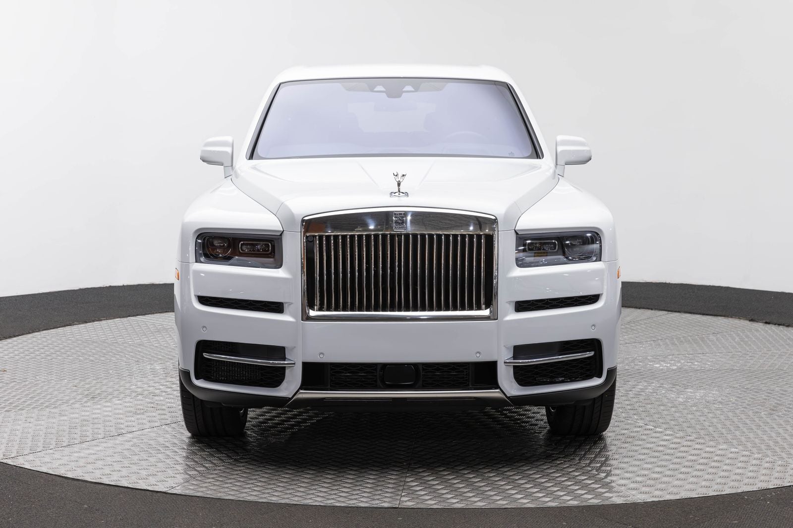 Rolls-Royce Cullinan SUV 2021