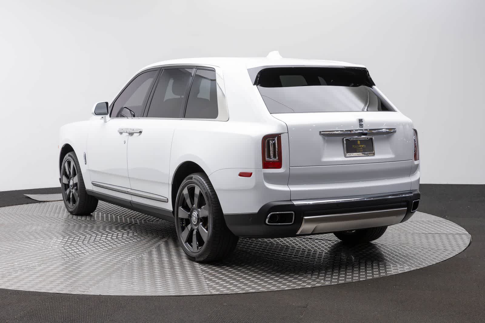 Rolls-Royce Cullinan SUV 2021