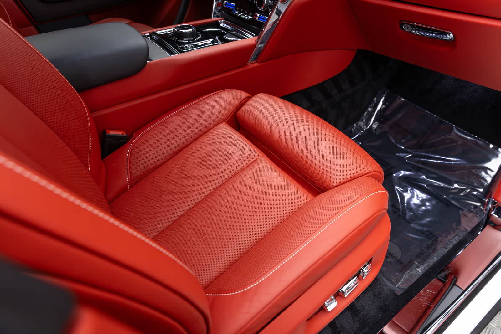 Rolls-Royce Cullinan SUV 2021